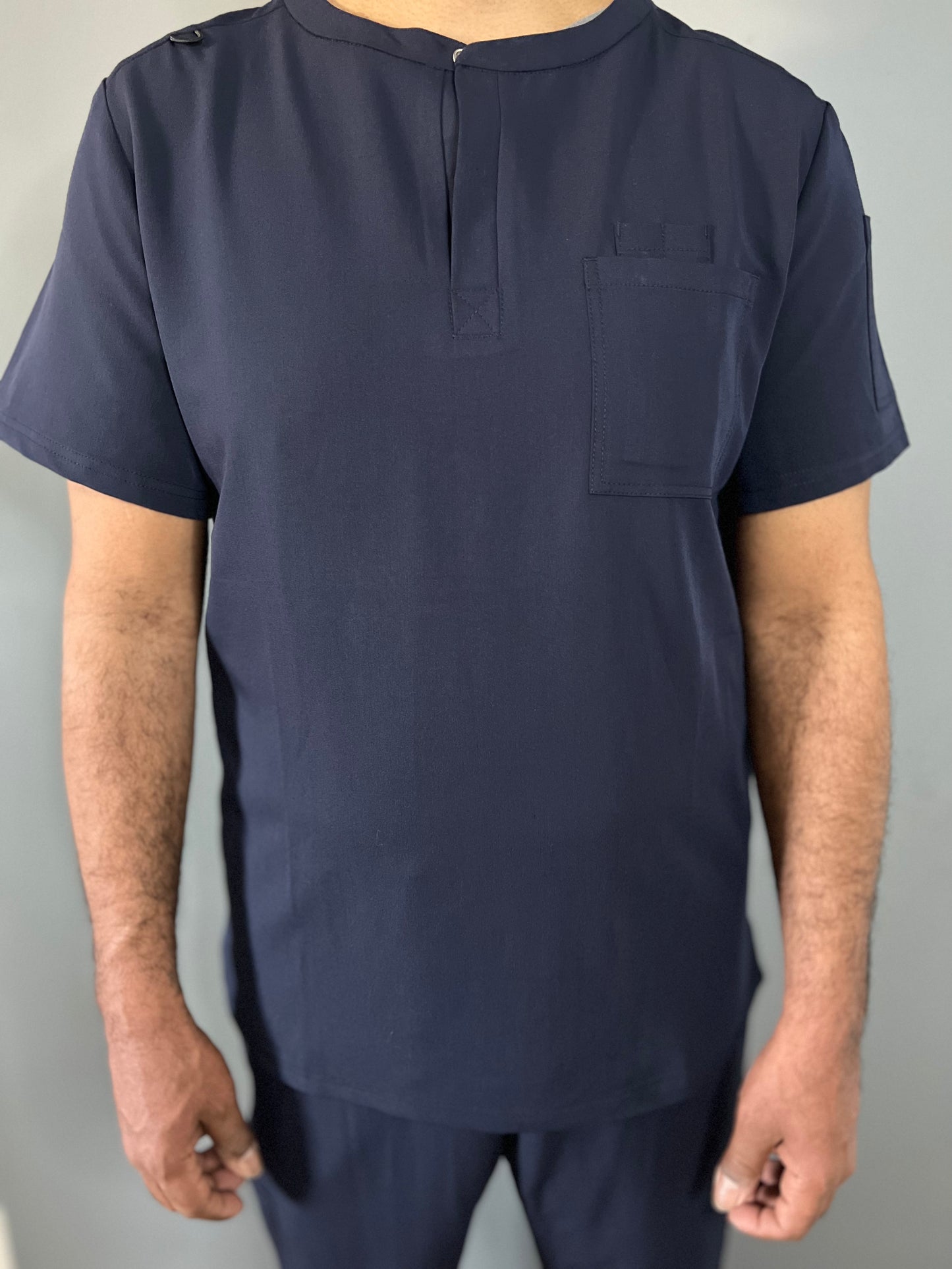 Men’s navy scrub top